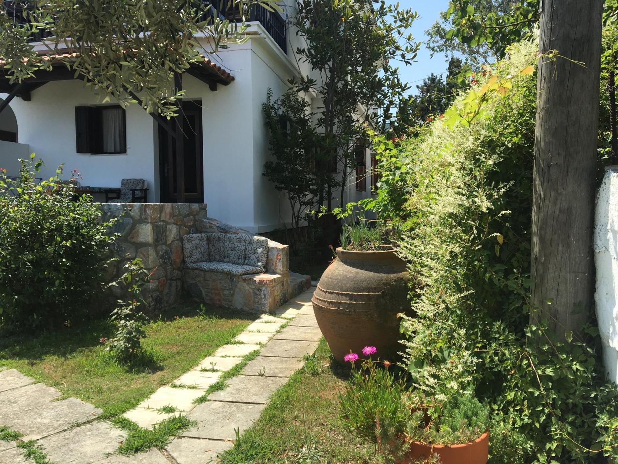 Eleni Del Sol Apartment Скопелос Екстериор снимка