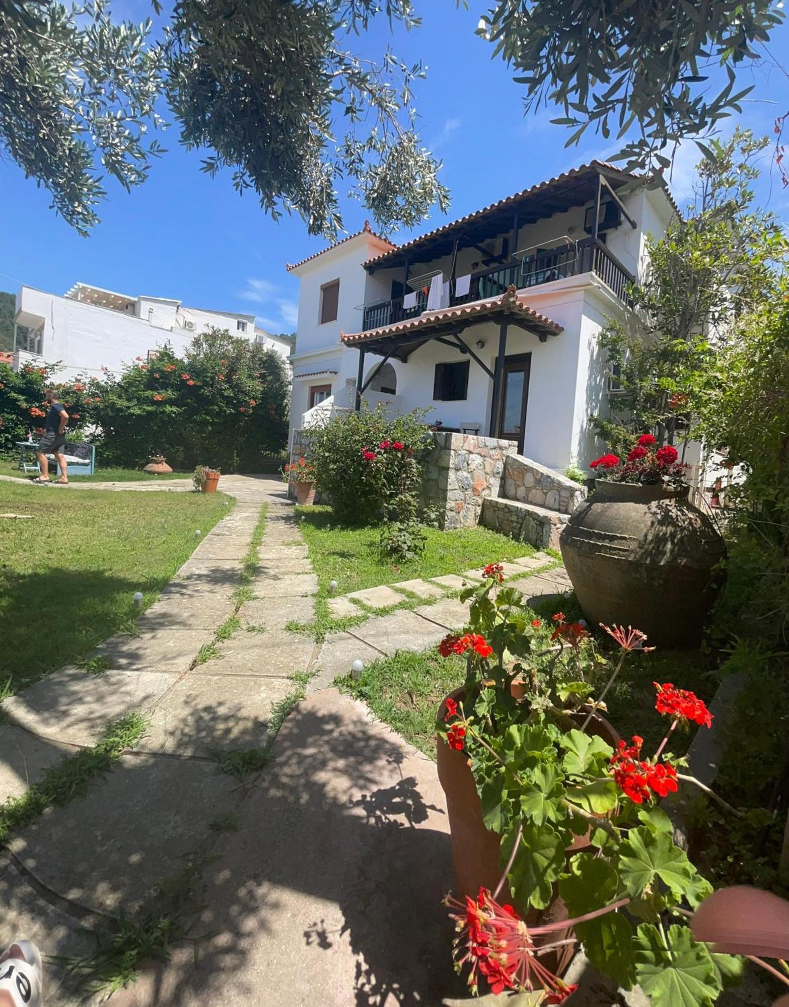 Eleni Del Sol Apartment Скопелос Екстериор снимка